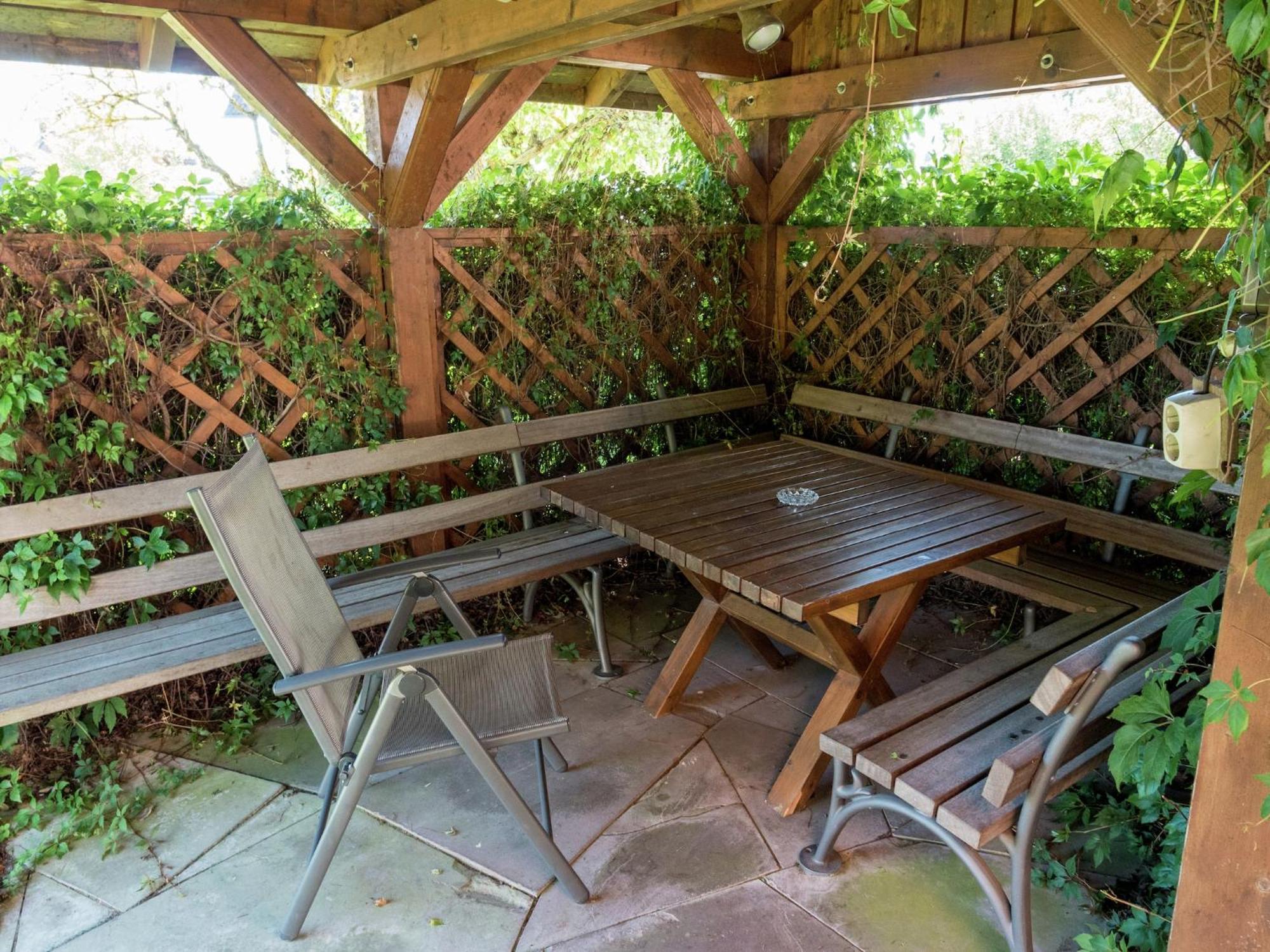 Cozy Apartment In Schwenningen With Garden Villingen-Schwenningen Exterior photo
